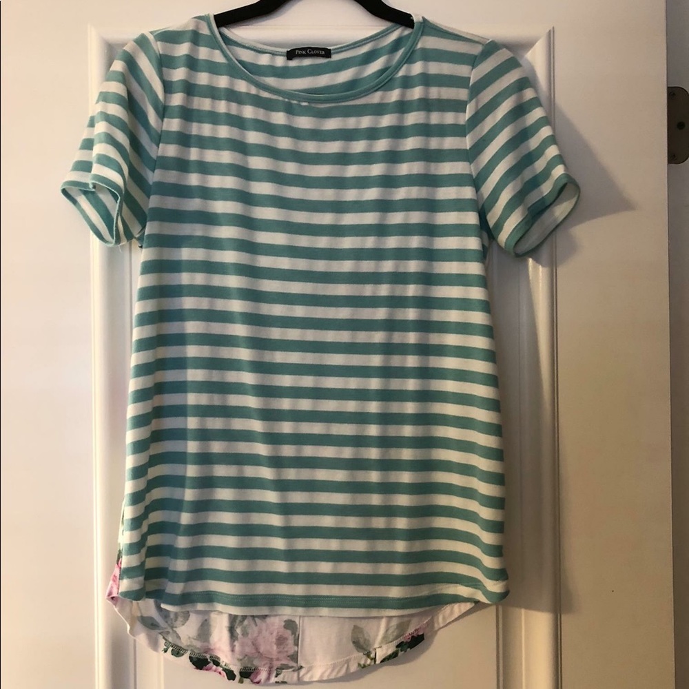 Pink Clover Dairrica Button Back Knit Top